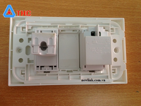 Bộ wallplate lắp mạng LAN+Ổ cắm sạc âm tường 